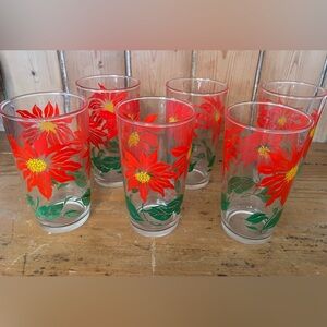 Set of 6  New Condition 1950s Hazel Atlas Christmas Poinsettia Drinking Glasses